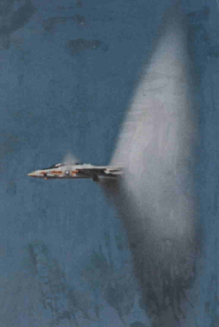 Jet breaking sound barrier image